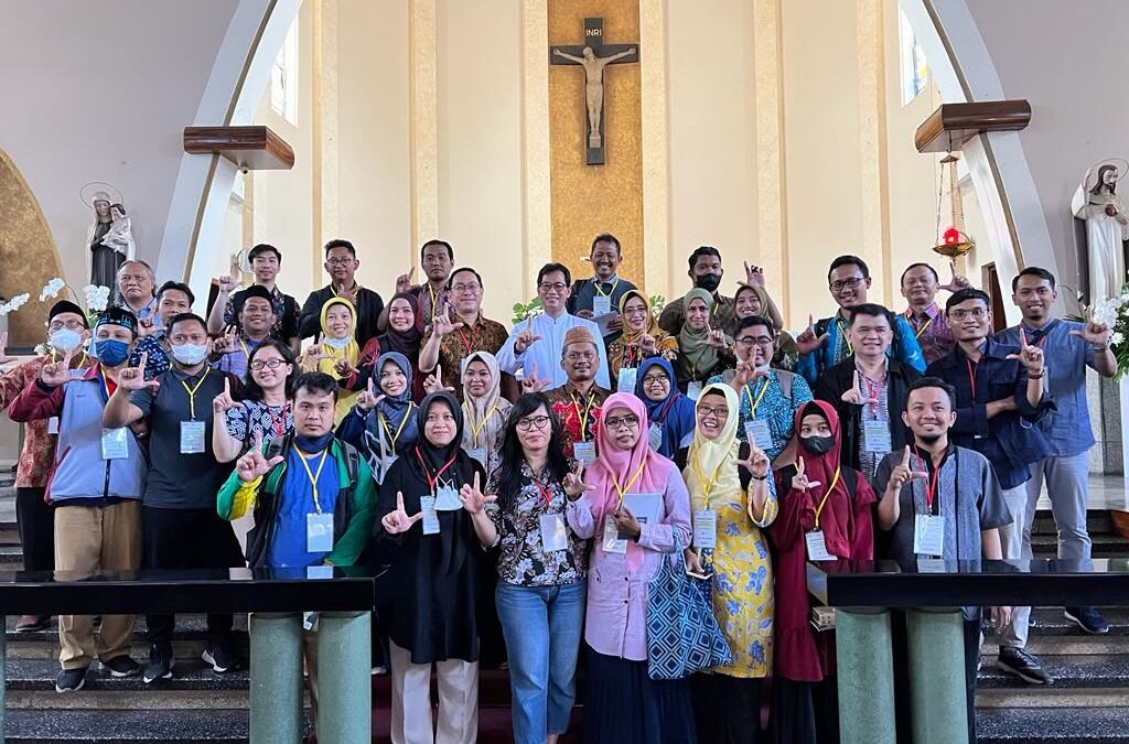 Ketika Alumni LKLB Bertanya “Mengapa Pastor Tidak Menikah?”