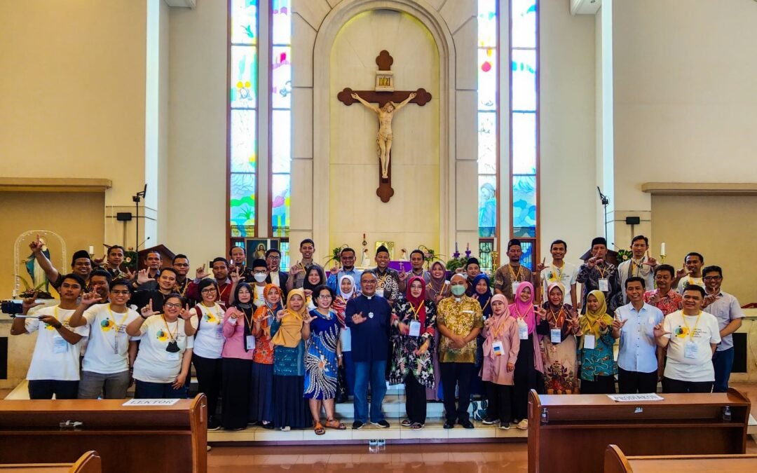 Kunjungi Gereja, Alumni LKLB Rasakan Persahabatan dan Perubahan “Mindset”